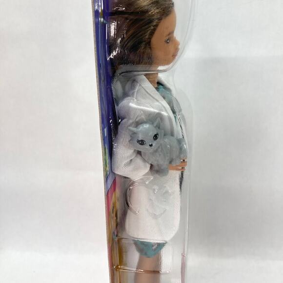 Barbie You Can Be Anything Play Set Pet Vet Doll and Gray Kitty GJL63 Mattel NIP - Picture 6 of 12
